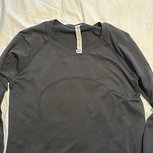 black long sleeve swiftly tech